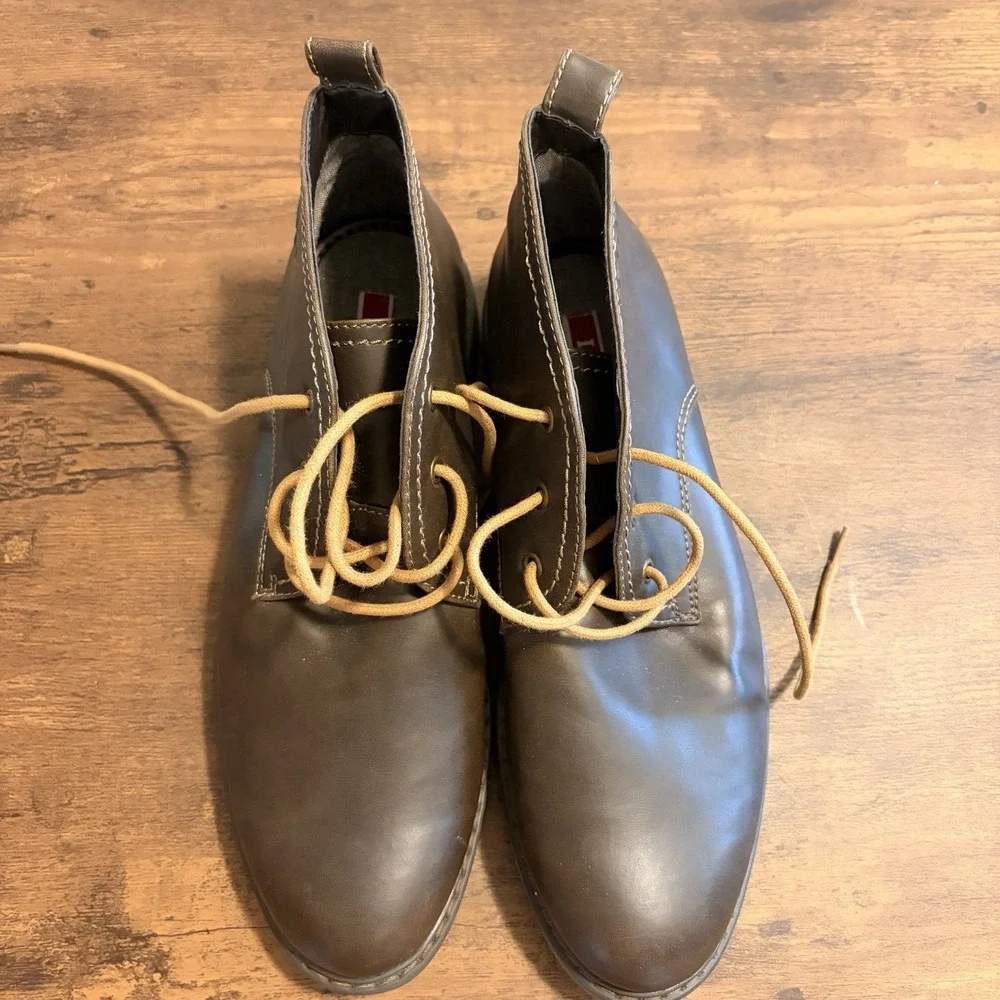 IZOD Mens Chukka Boots Size 8M Brown Lace Up Ankle Desert Boots M1703